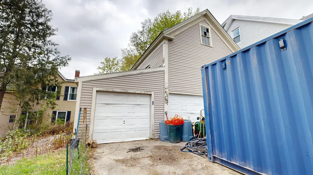 90 High Street Auburn ME 04210