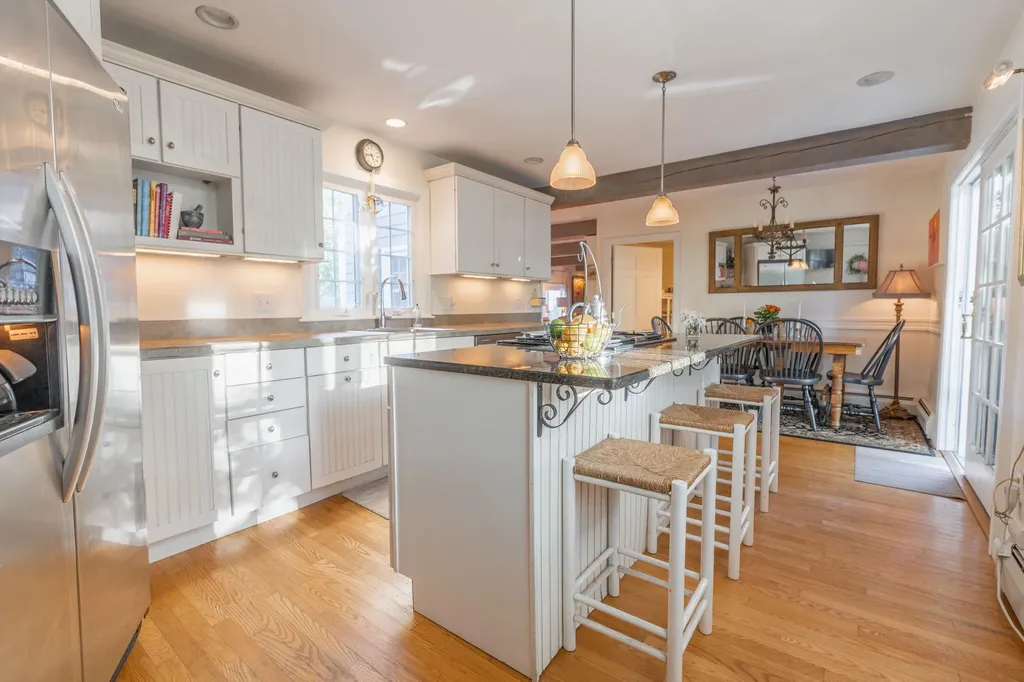 8 New Biddeford Road Kennebunkport ME 04046