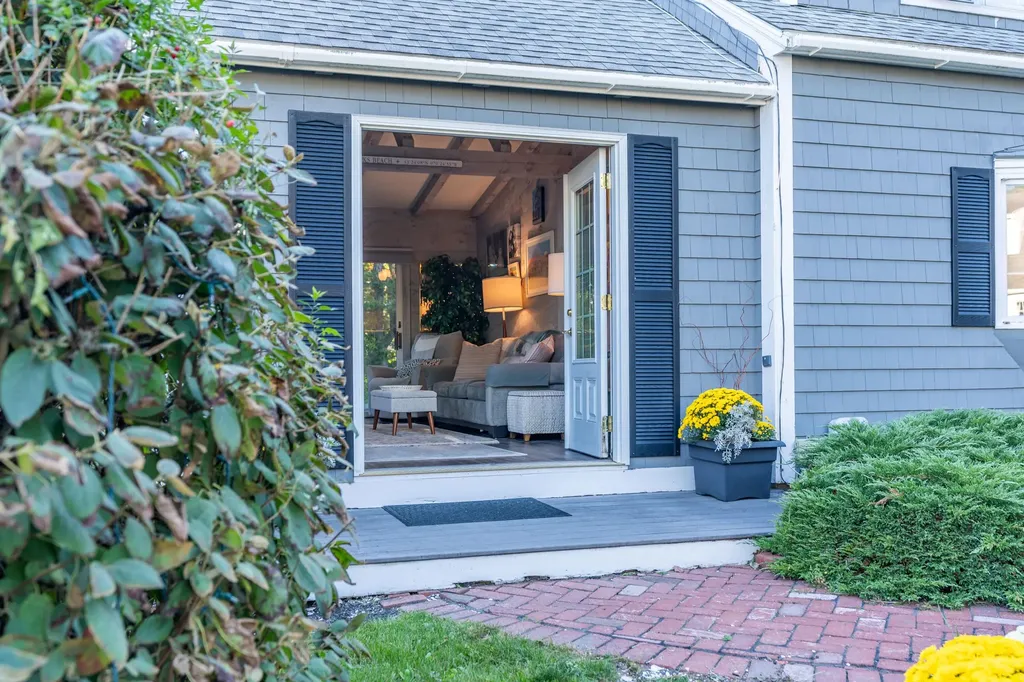 8 New Biddeford Road Kennebunkport ME 04046