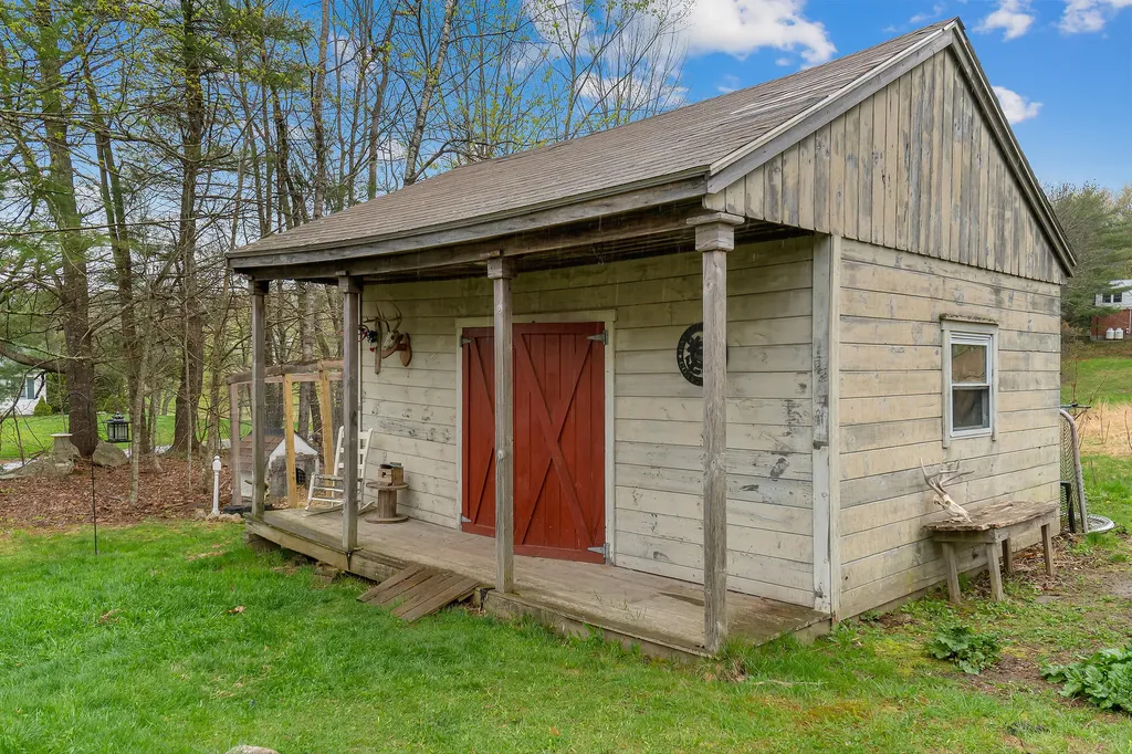 120 Totten Road Gray ME 04039