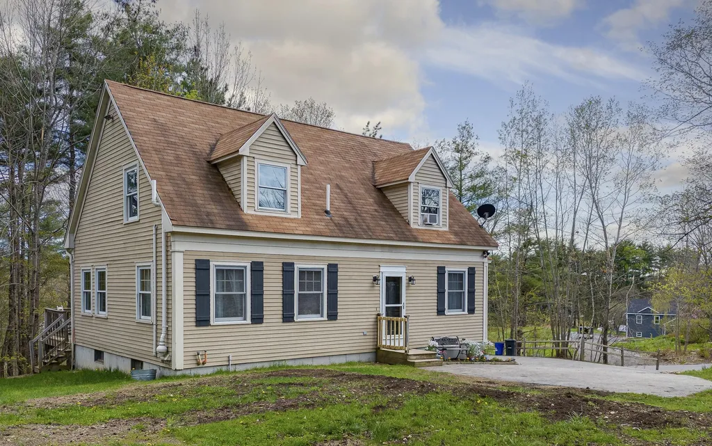 120 Totten Road Gray ME 04039