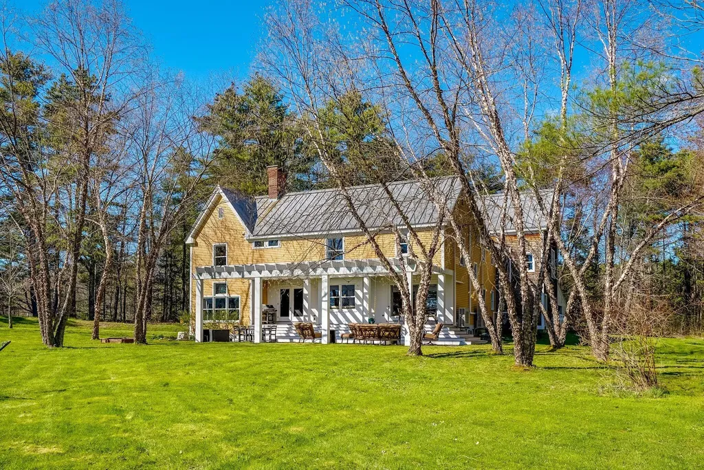 53 Field Road Cumberland ME 04021
