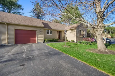2 Brookmere Way Brunswick ME 04011