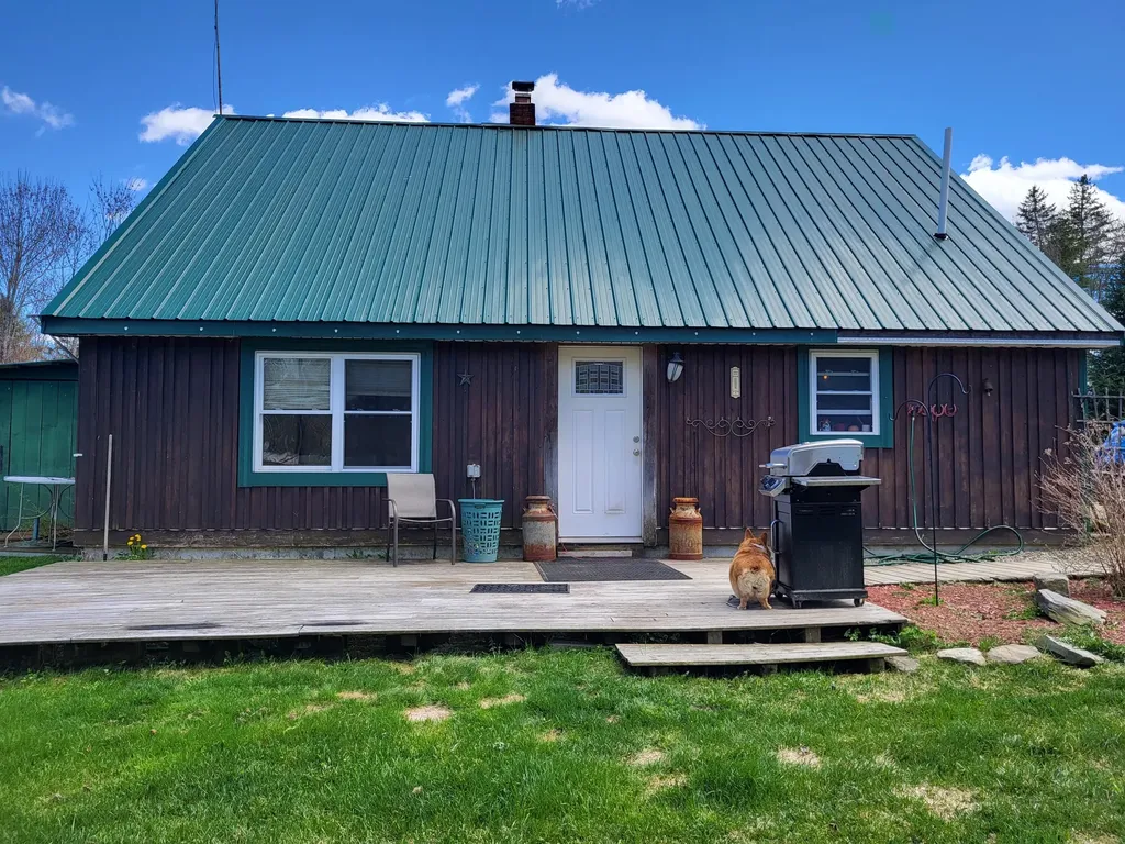 95 Hunter Road Unity ME 04988