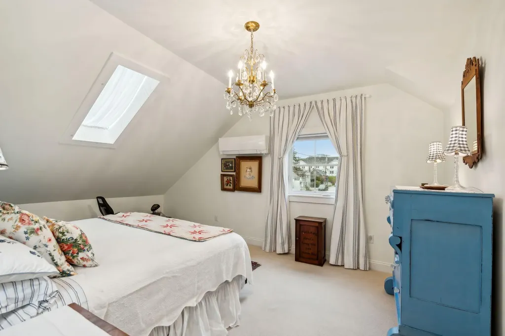 21 Noble Street Brunswick ME 04011