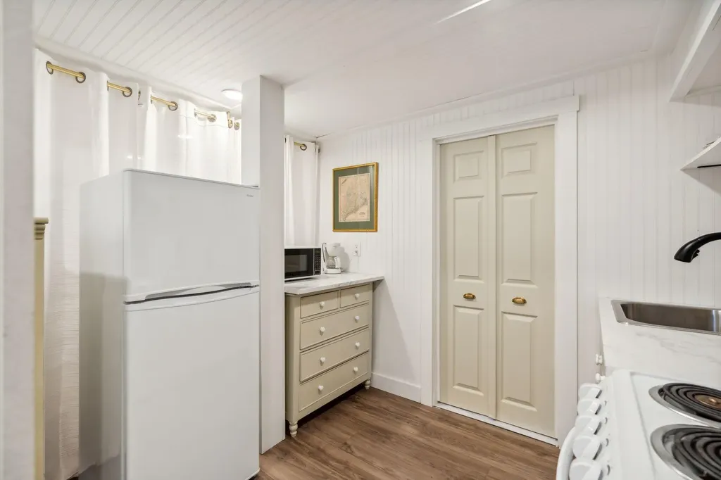 21 Noble Street Brunswick ME 04011
