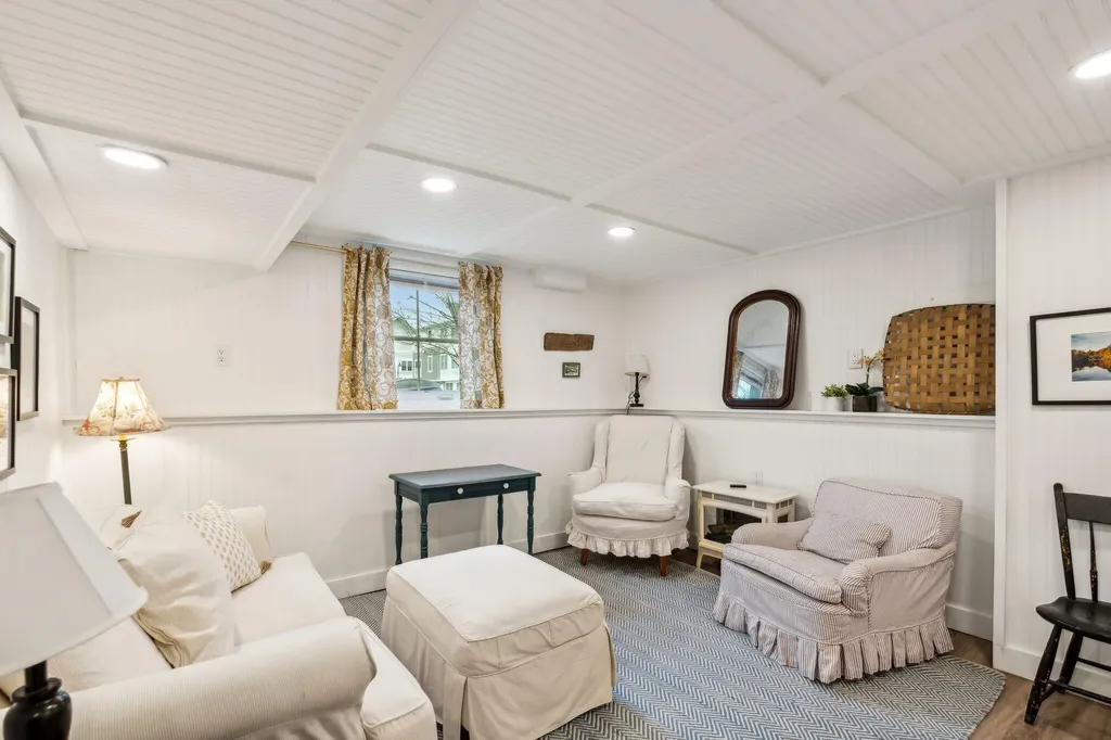 21 Noble Street Brunswick ME 04011