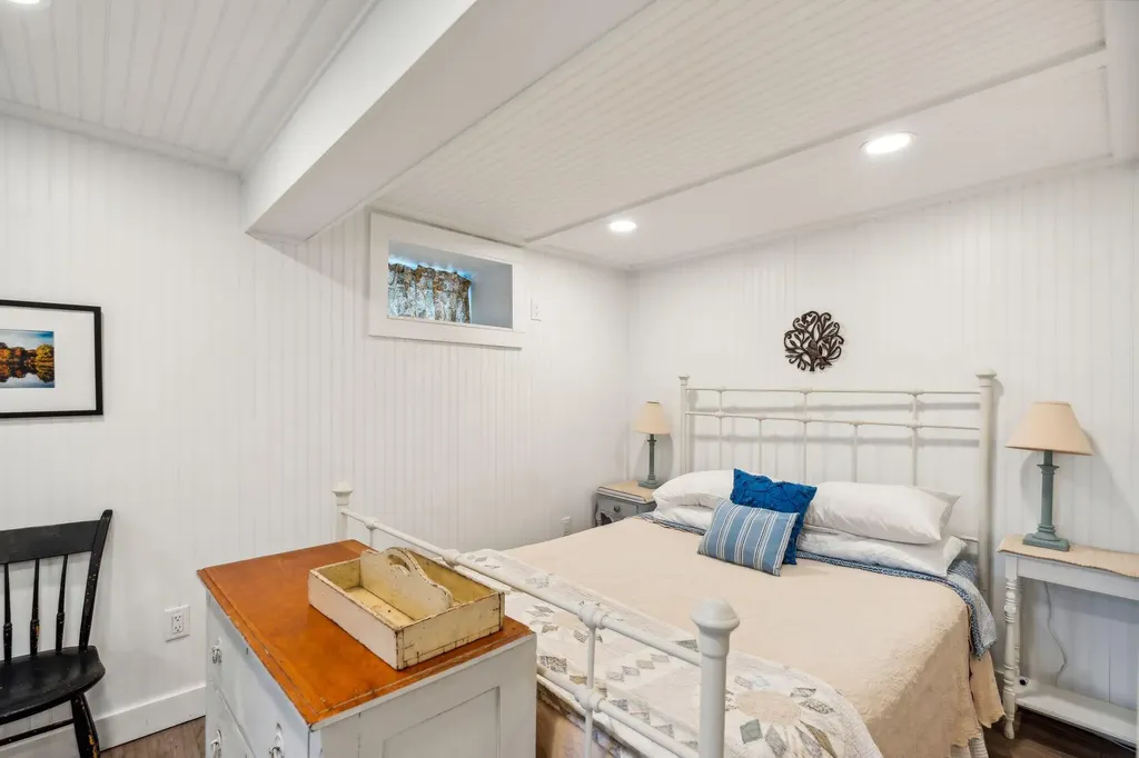 21 Noble Street Brunswick ME 04011