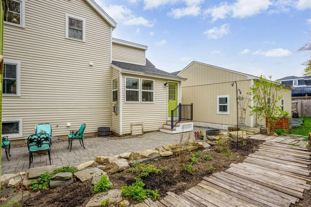 21 Noble Street Brunswick ME 04011