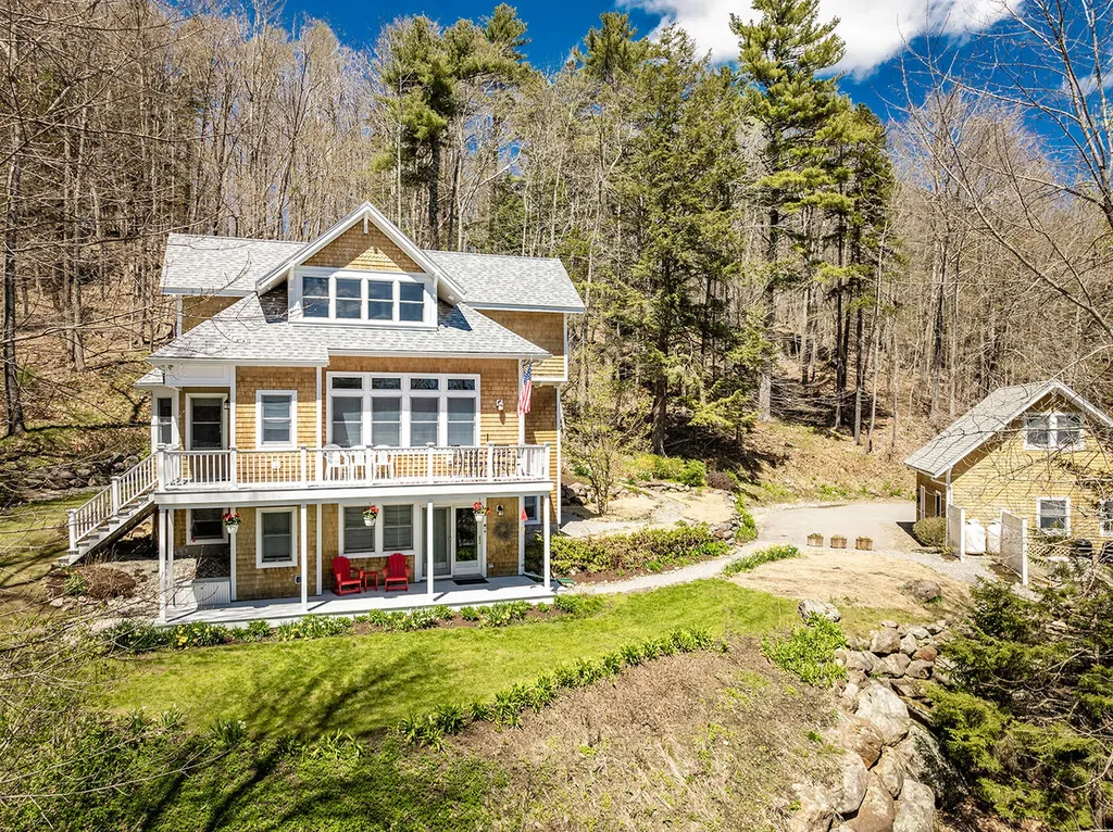 24 Howe Hill Road Camden ME 04843