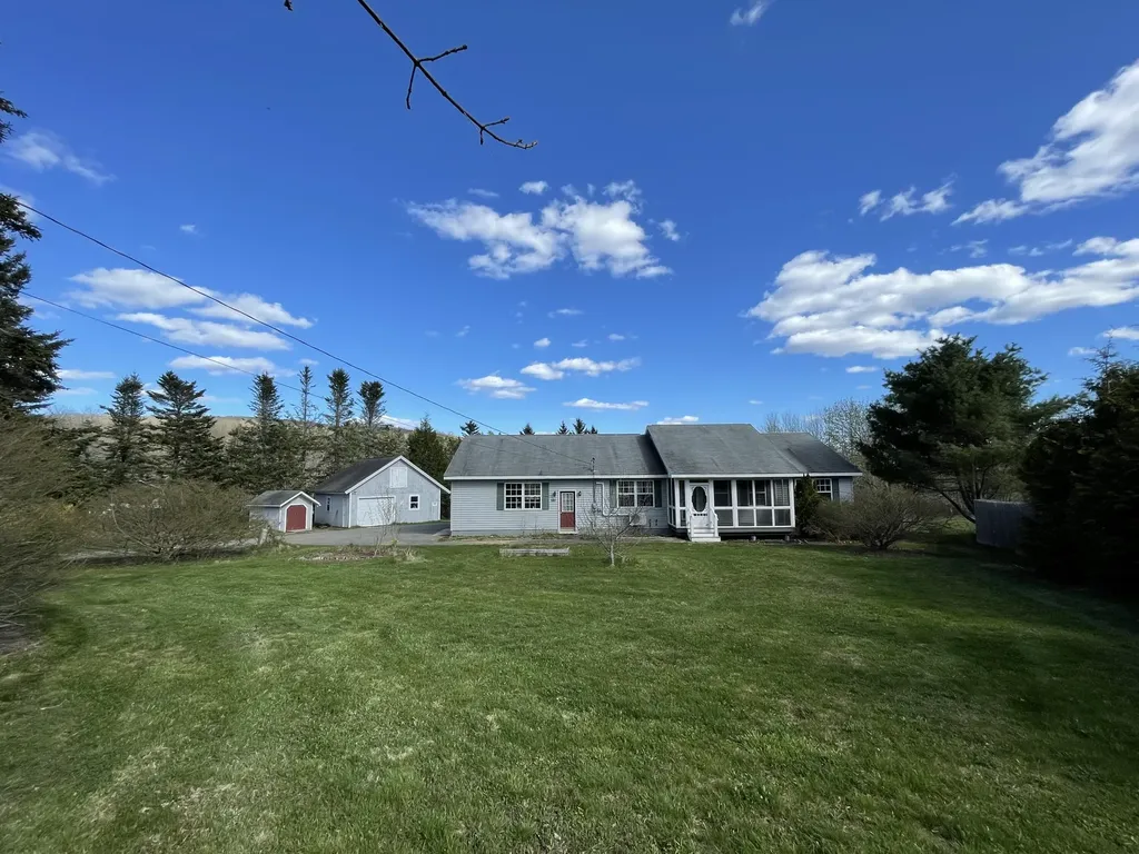 55 Thompson Road Dedham ME 04429