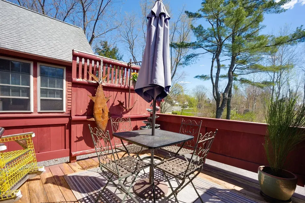18 Roosevelt Street Westbrook ME 04092