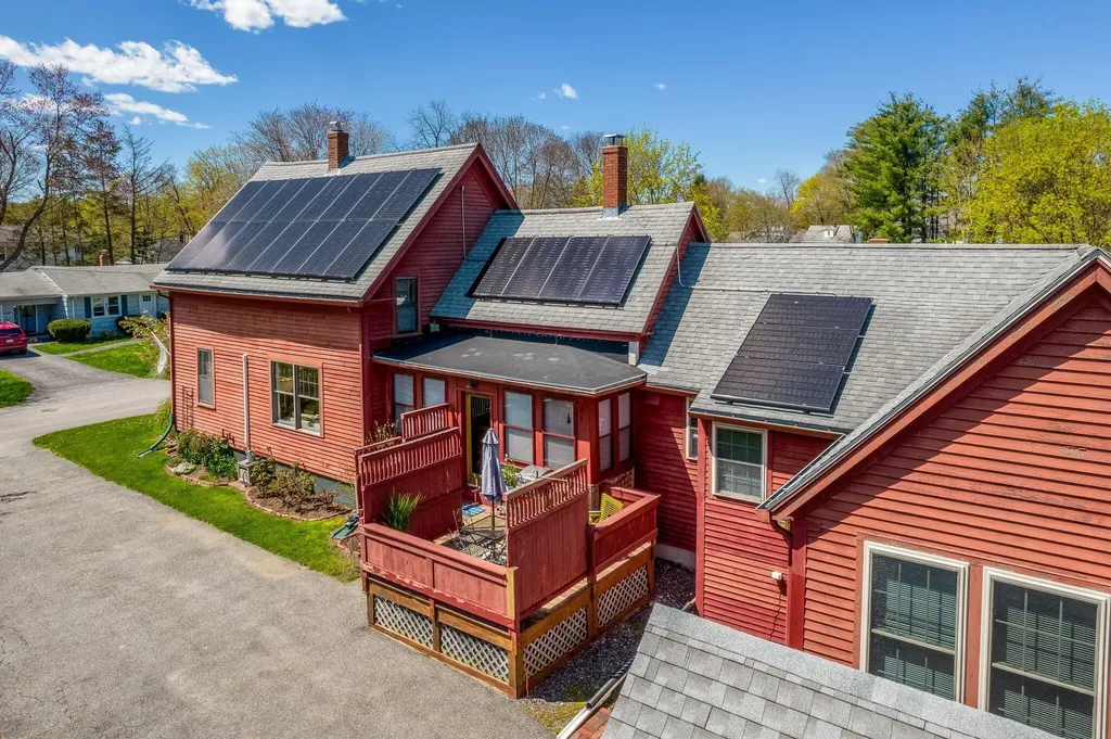 18 Roosevelt Street Westbrook ME 04092