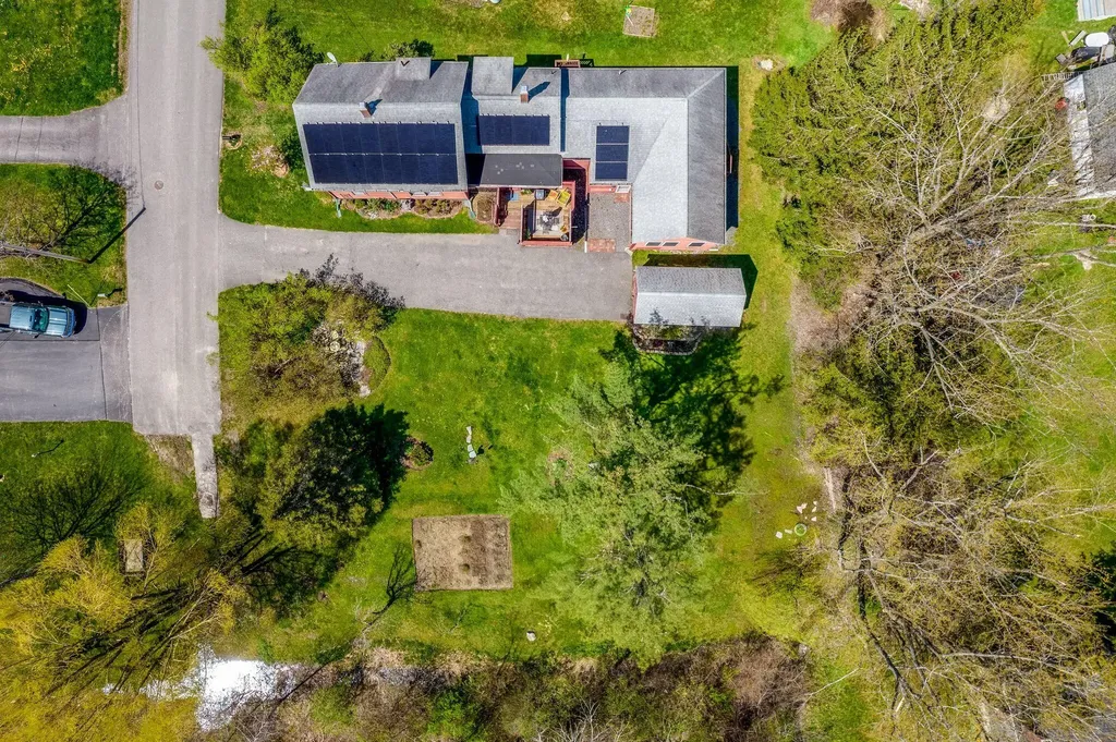 18 Roosevelt Street Westbrook ME 04092