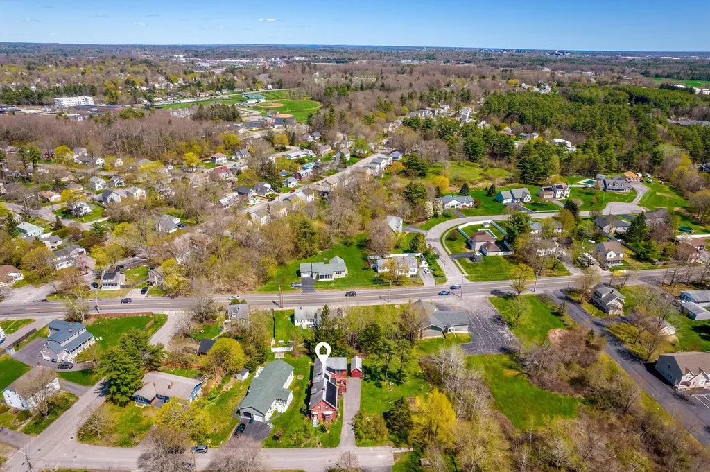 18 Roosevelt Street Westbrook ME 04092