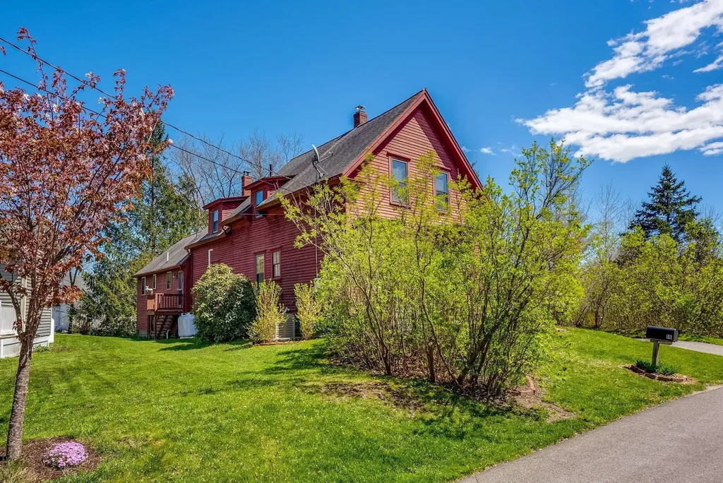 18 Roosevelt Street Westbrook ME 04092