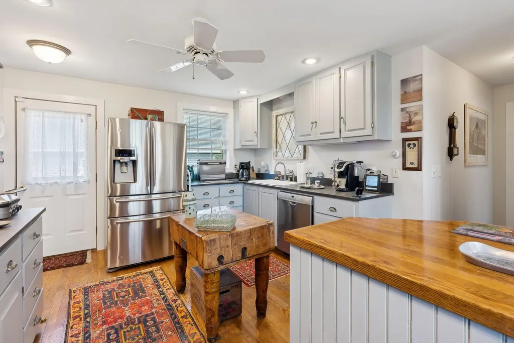 18 Roosevelt Street Westbrook ME 04092