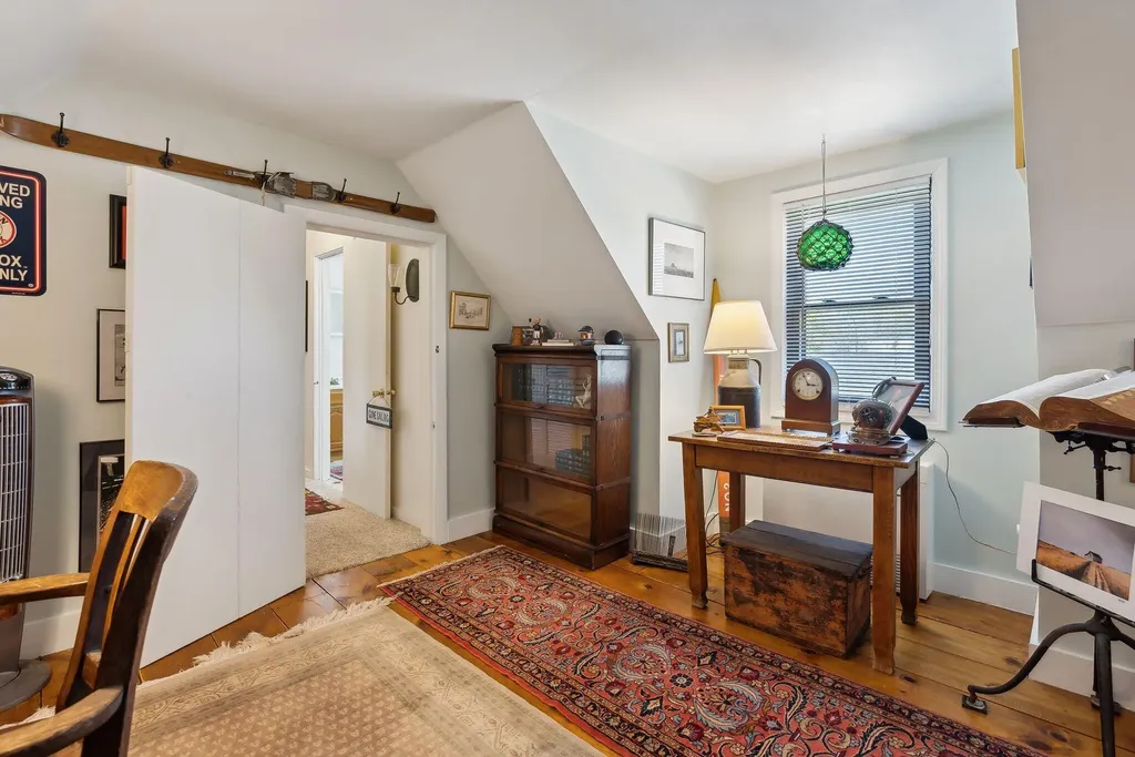 18 Roosevelt Street Westbrook ME 04092
