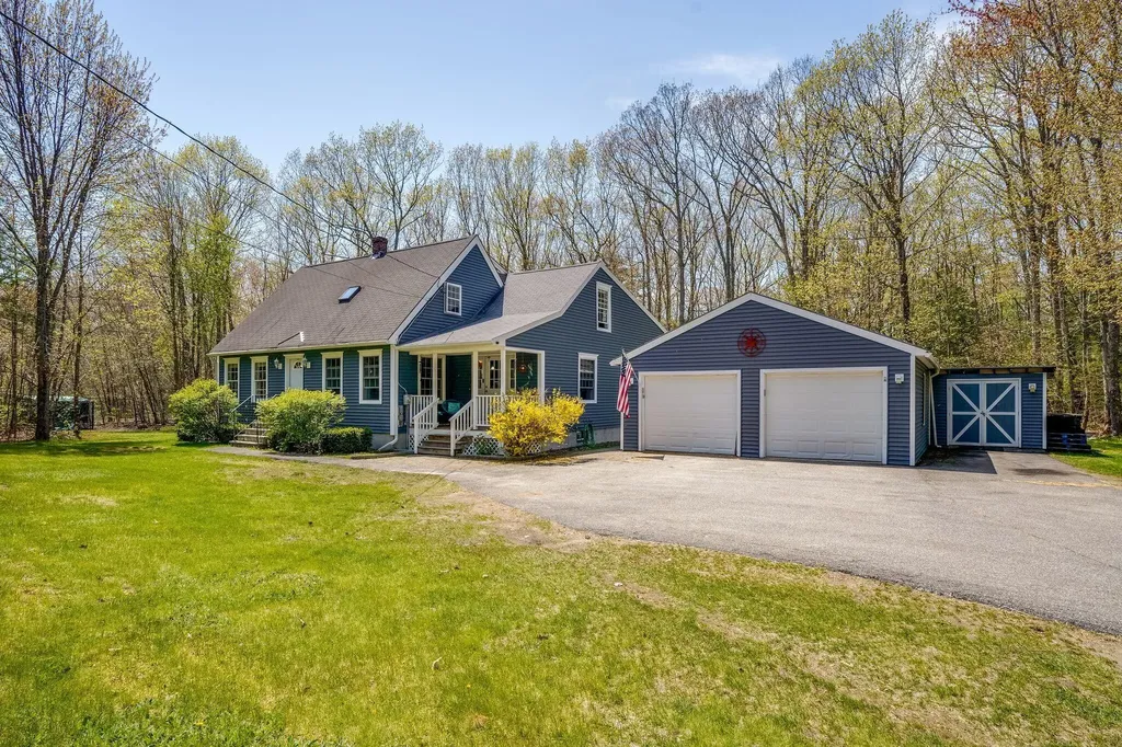 74 Dayton Lane Dayton ME 04005