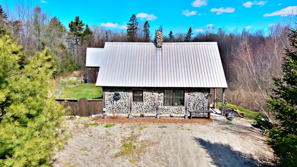 11 Meadow Lane Blue Hill ME 04614
