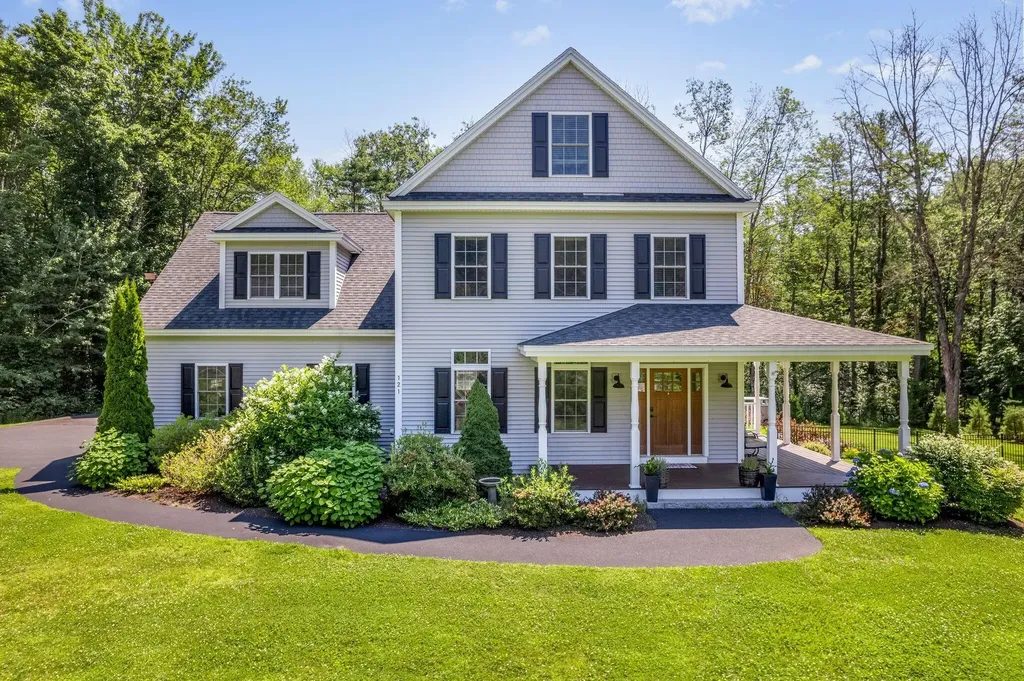 121 Foreside Road Cumberland ME 04110