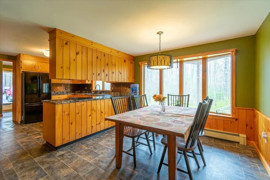 10 Kenmore Drive Warren ME 04864