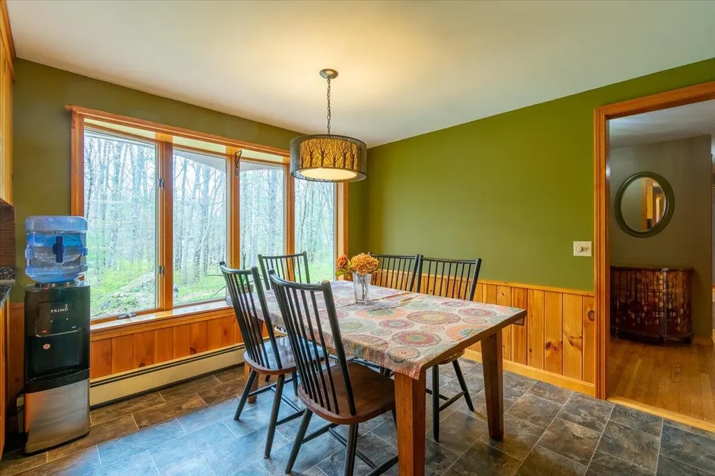 10 Kenmore Drive Warren ME 04864