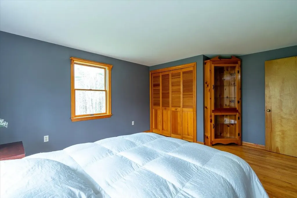 10 Kenmore Drive Warren ME 04864