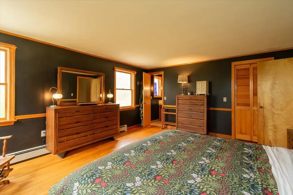 10 Kenmore Drive Warren ME 04864