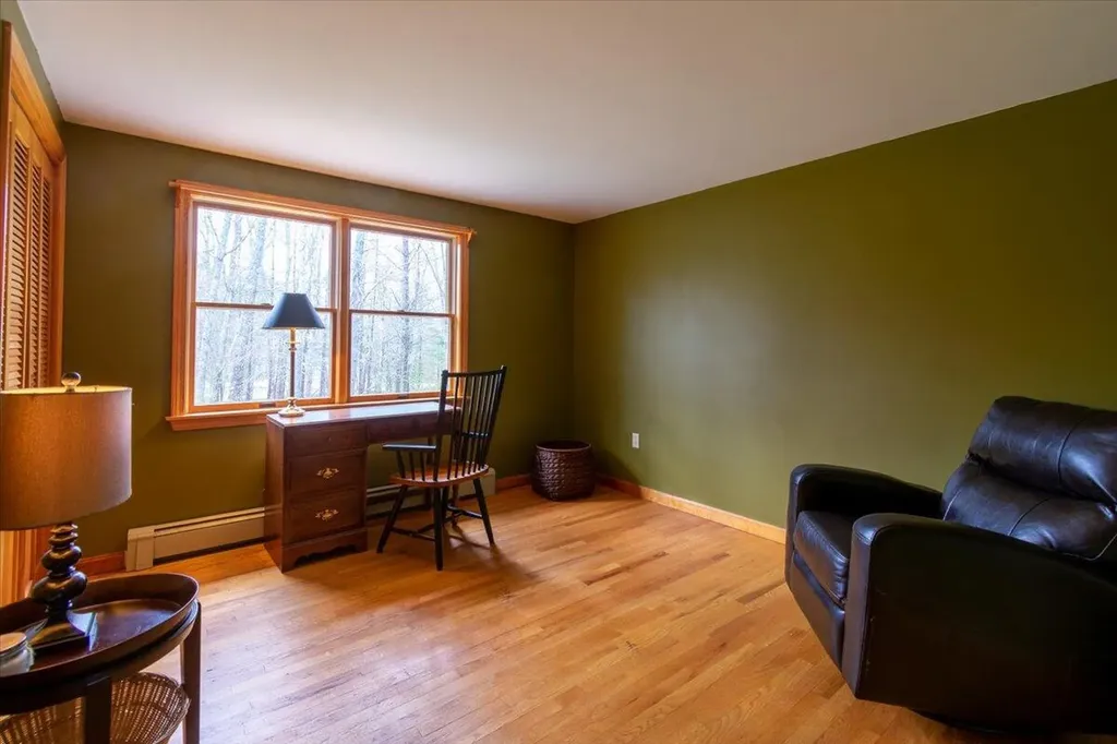 10 Kenmore Drive Warren ME 04864