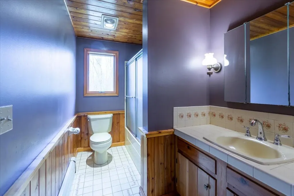 10 Kenmore Drive Warren ME 04864