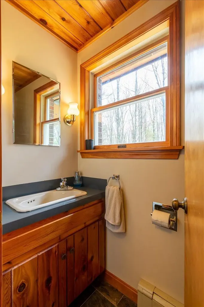 10 Kenmore Drive Warren ME 04864