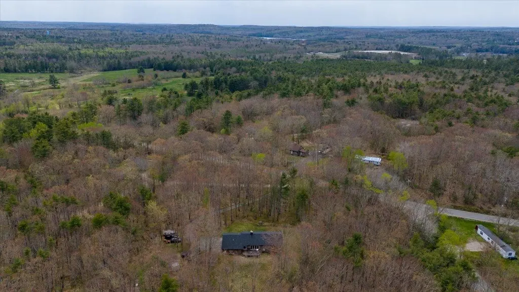 10 Kenmore Drive Warren ME 04864
