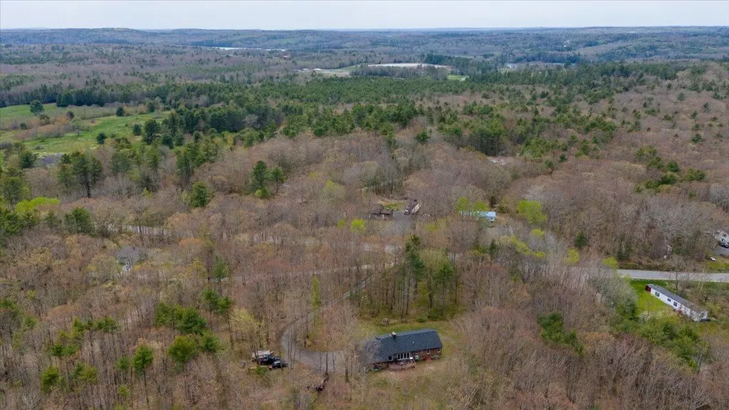 10 Kenmore Drive Warren ME 04864