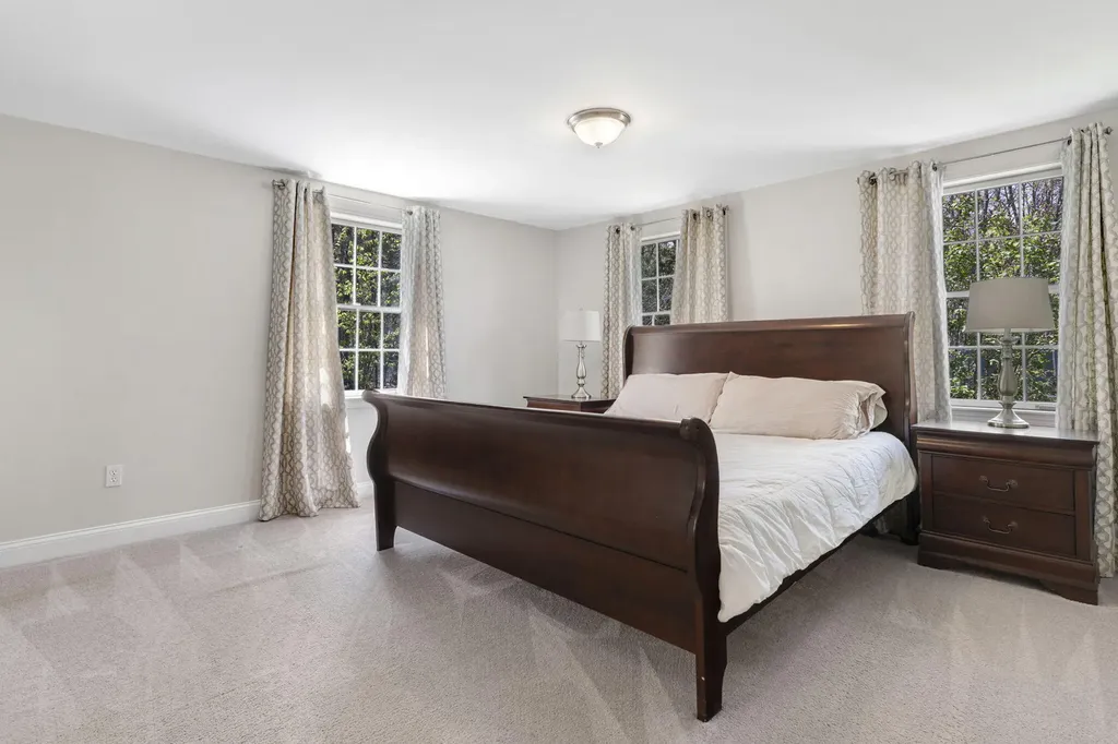 7 Paddock Way Falmouth ME 04105