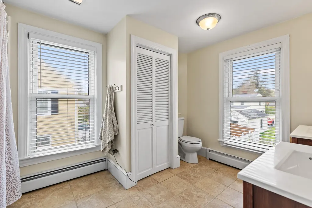 53 Gleckler Road Portland ME 04103