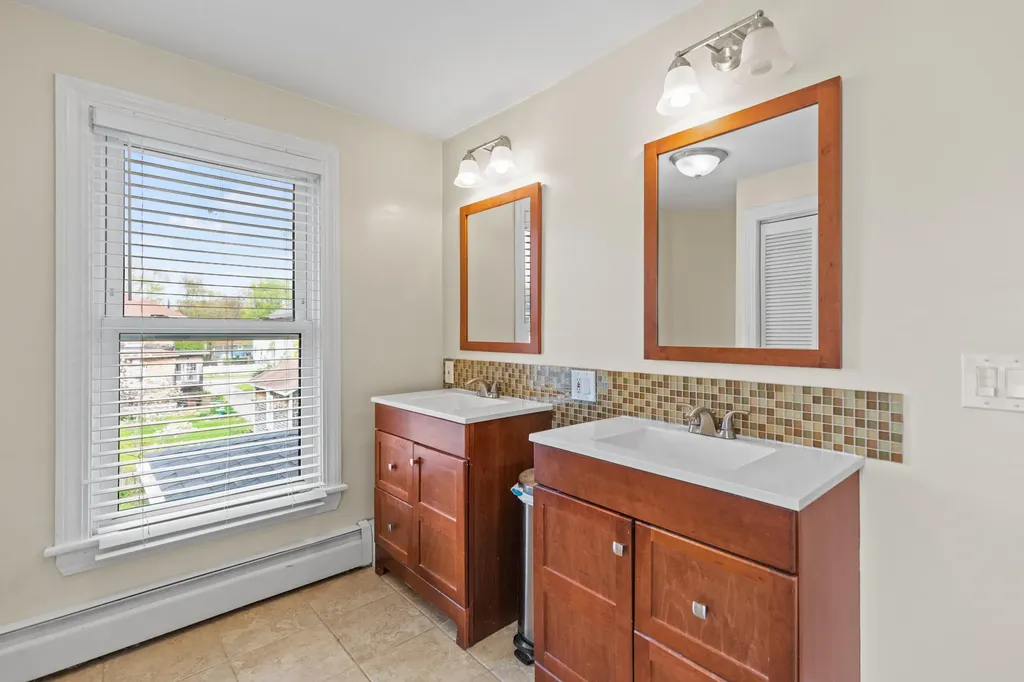 53 Gleckler Road Portland ME 04103