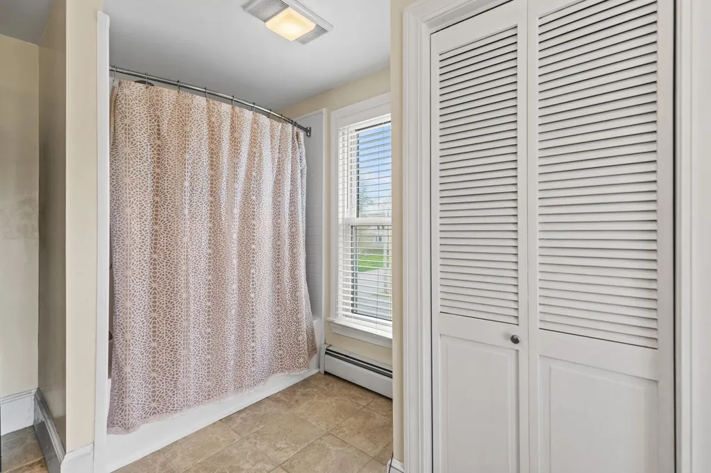 53 Gleckler Road Portland ME 04103