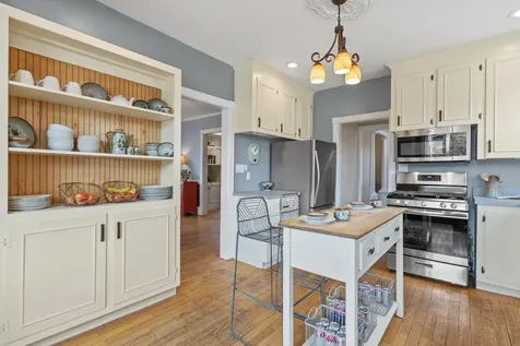 53 Gleckler Road Portland ME 04103