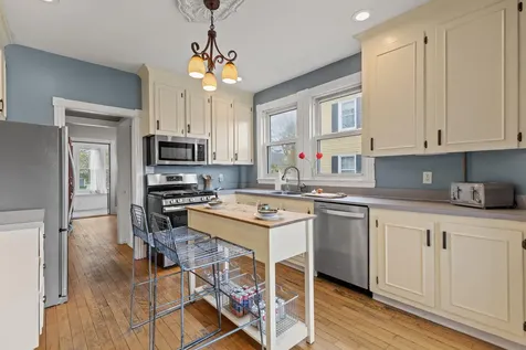 53 Gleckler Road Portland ME 04103