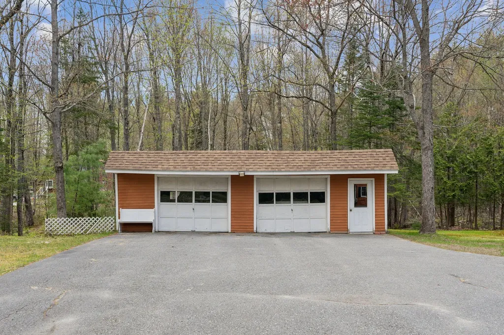 184 Bog Road Augusta ME 04330