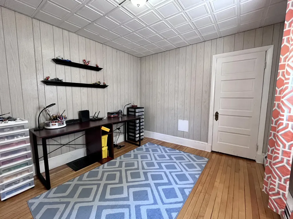 28 Edgemont Avenue Waterville ME 04901