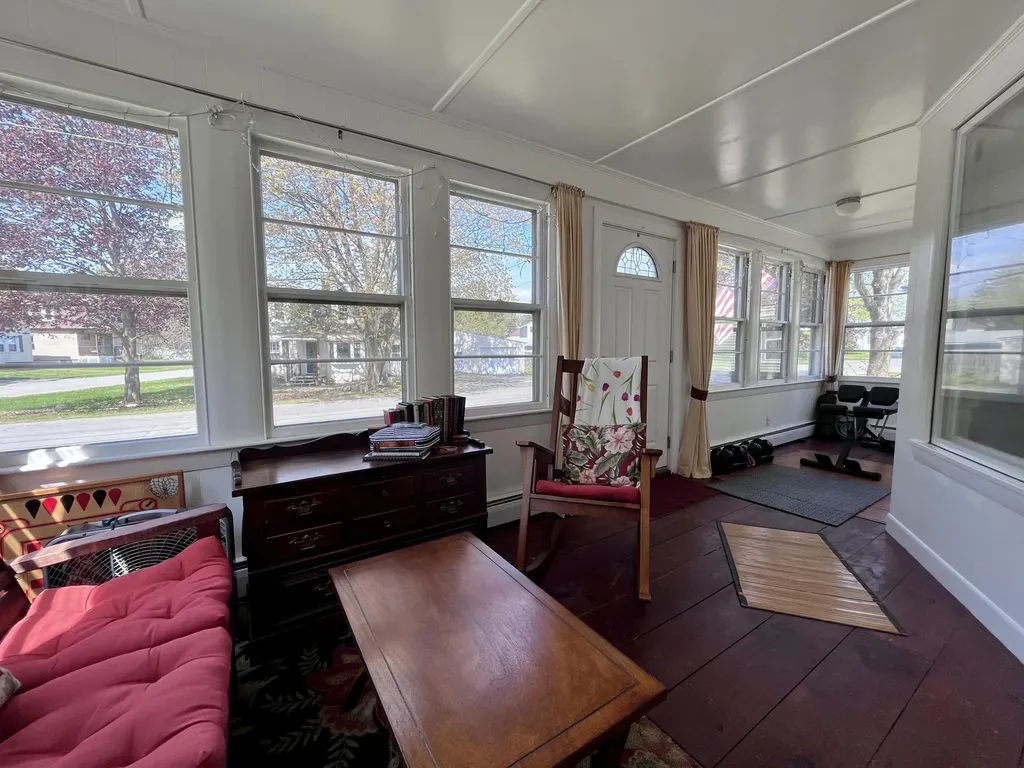 28 Edgemont Avenue Waterville ME 04901