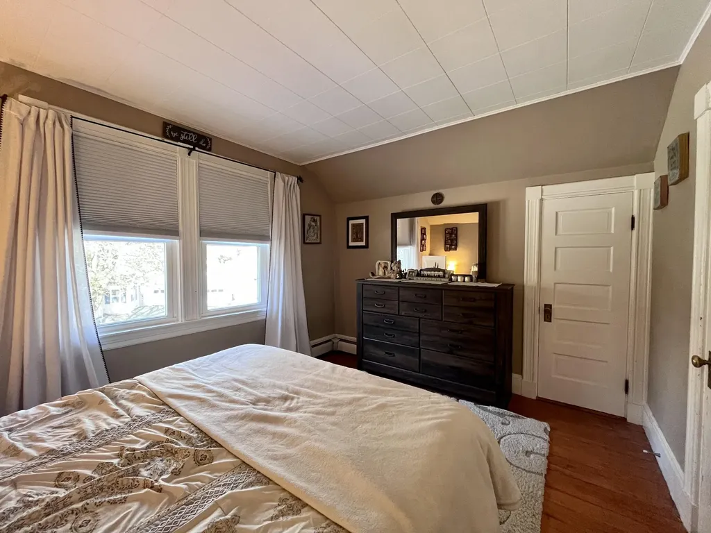 28 Edgemont Avenue Waterville ME 04901