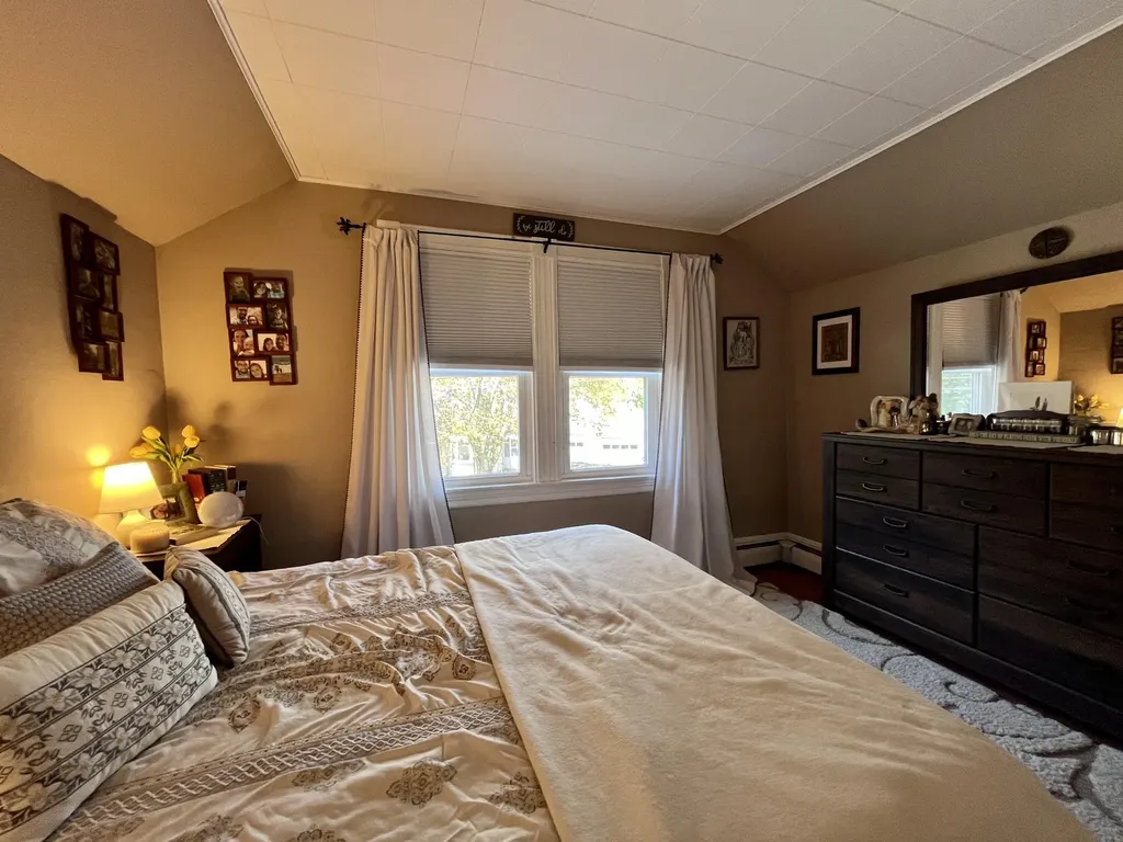 28 Edgemont Avenue Waterville ME 04901