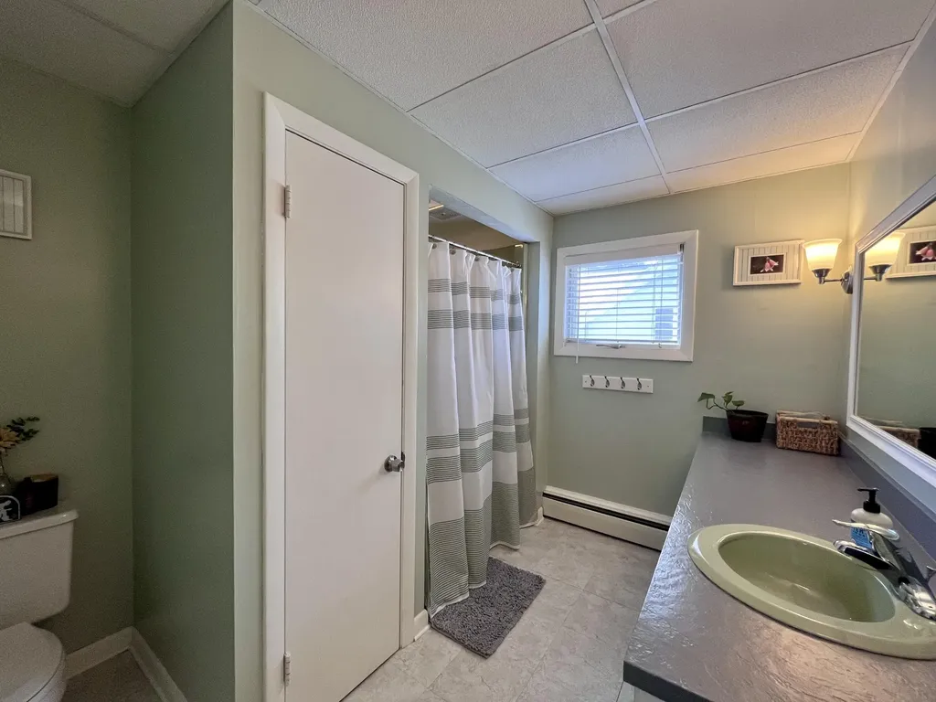 28 Edgemont Avenue Waterville ME 04901