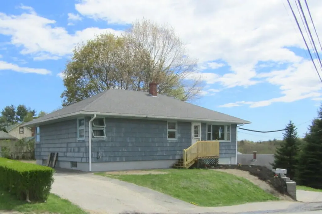 3 Beckett Street Lewiston ME 04240