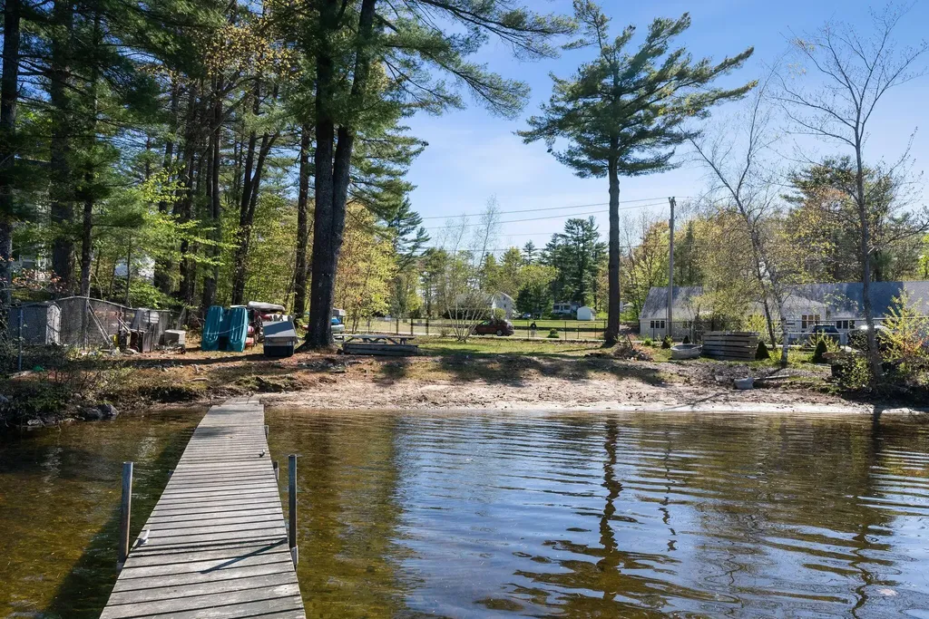 22 & 24 Cottage Lane Raymond ME 04071