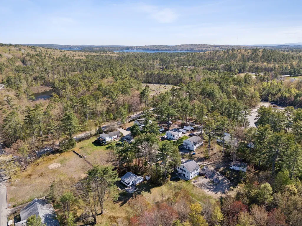 22 & 24 Cottage Lane Raymond ME 04071