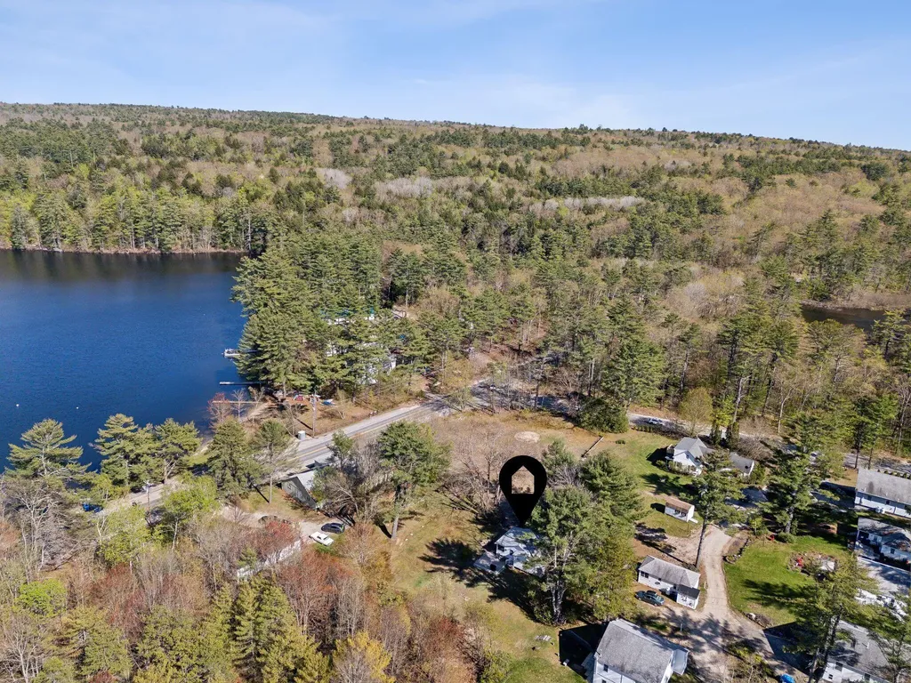 22 & 24 Cottage Lane Raymond ME 04071